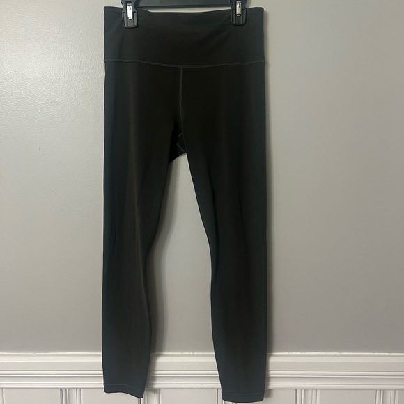 Athleta elevation workout legging. Size small. - Picture 3 of 3